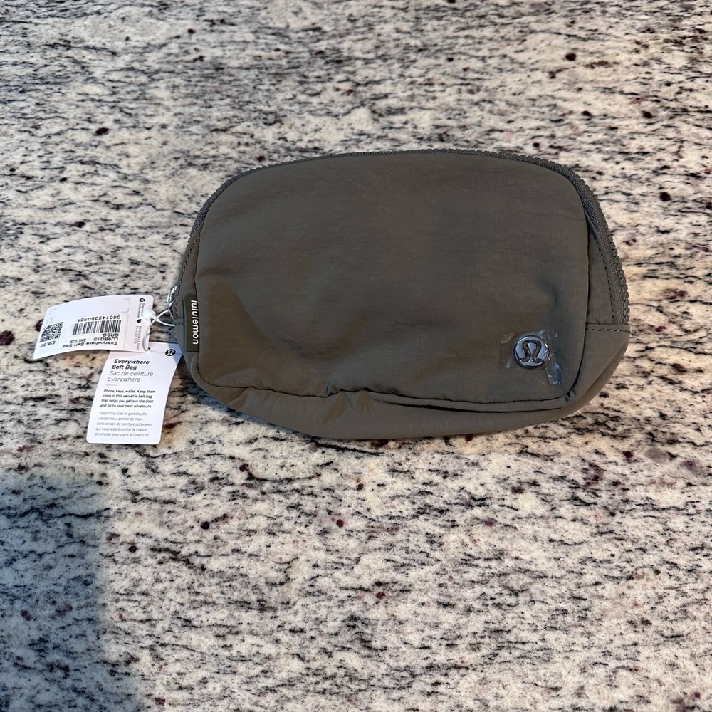 Sage green lululemon everywhere belt bag